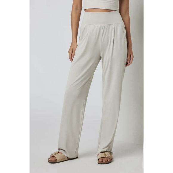 Vuori Lux At Ease Pants Suede Heather Tan Women XS Lightweight Lounge Travel